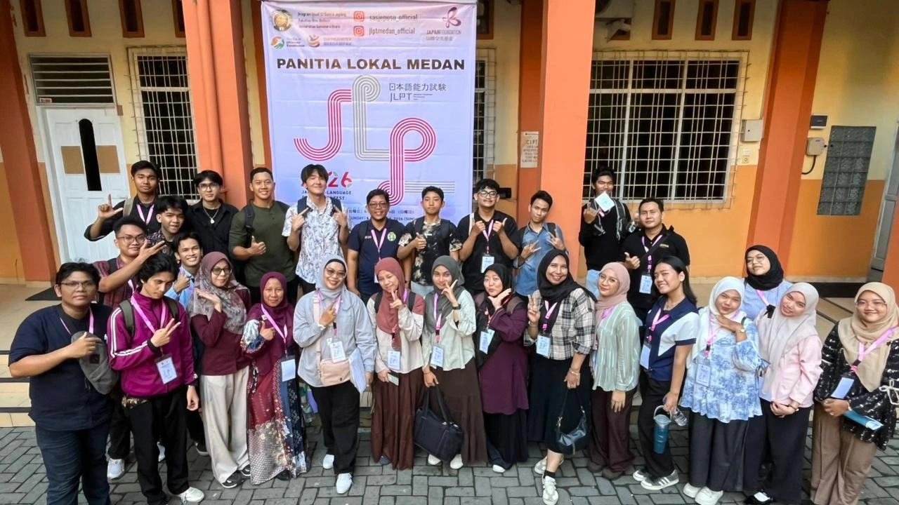 PROGRAM STUDI SASTRA JEPANG FIB USU LAKSANAKAN PENGABDIAN KEPADA MASYARAKAT MELALUI PENYULUHAN TATA CARA PENGAWASAN JLPT PANITIA MEDAN